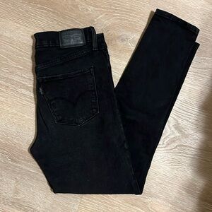 Levi’s 311 shaping skinny black jean
